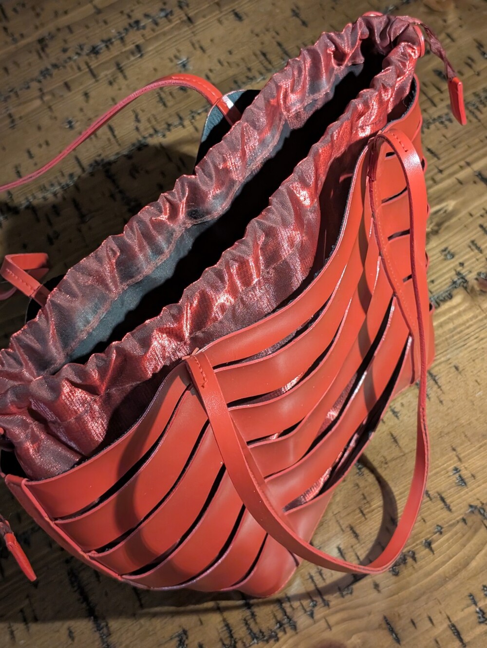 Red Wave Tote With Drawstring